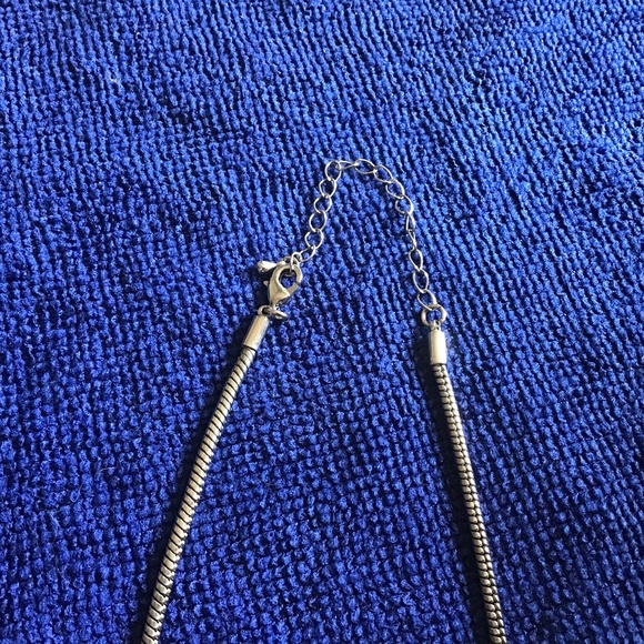 Cable necklace with round glass beads and a charm - silver and brown - Picture 3 of 9